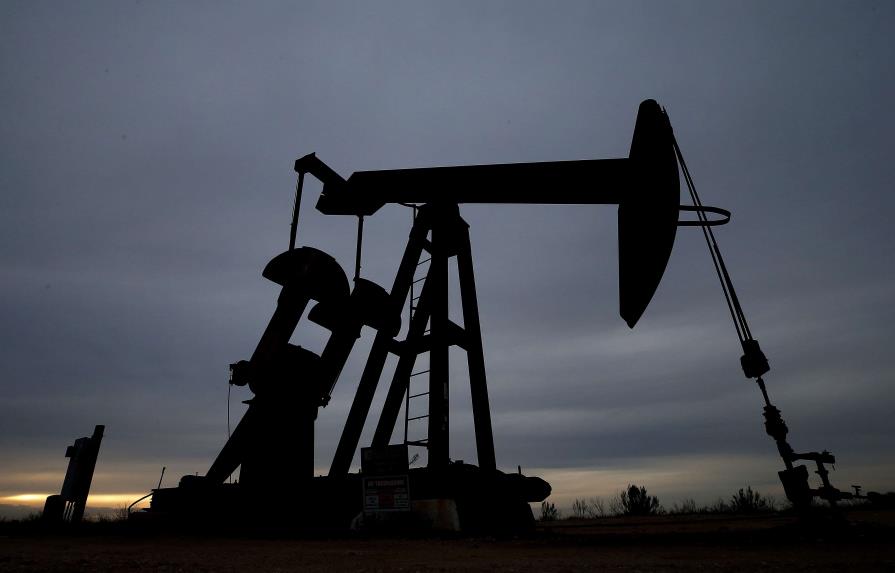 El crudo de Texas abre con subida del 3.8 %, hasta 113.38 dólares por barril